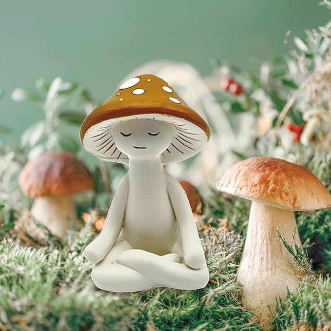 Meditation Mushroom Resin Statue - Cute Yoga Meditation Mushroom Statue for Desk Living Room Resin Figurine for Home Patio Office Decor Cute Plant Statues for Tabletop Garden Backyard Decor