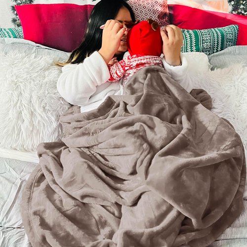 Bedsure GentleSoft Fleece Throw Blanket - XL Mocha Brown, 300GSM Soft & Cozy for Bed, Sofa, Travel | 50x70 Inches