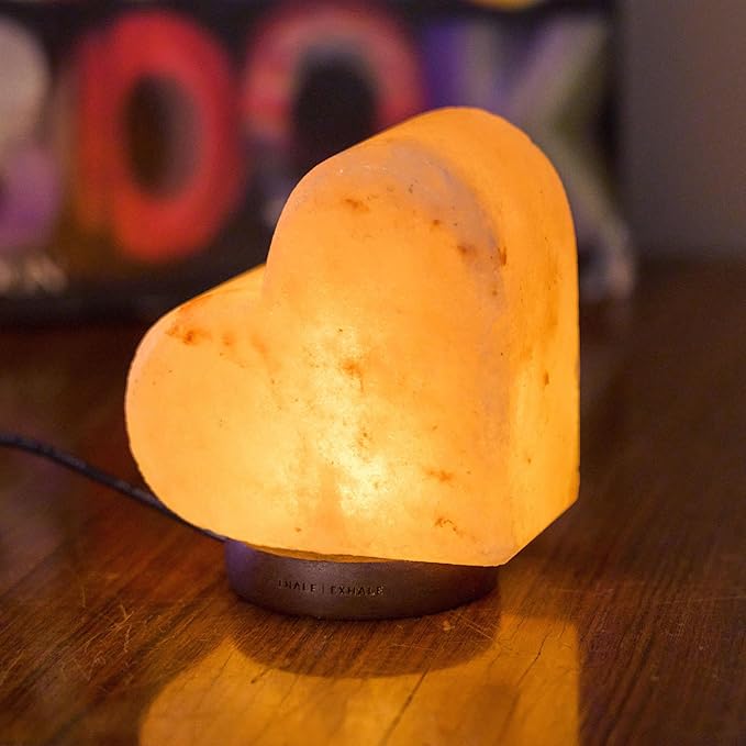 Legami - Salt lamp, chromotherapy, heart shape, luminous effect, warm white light, 100 pure natural Himalayan salt, 11 x 12 x 7.5 cm