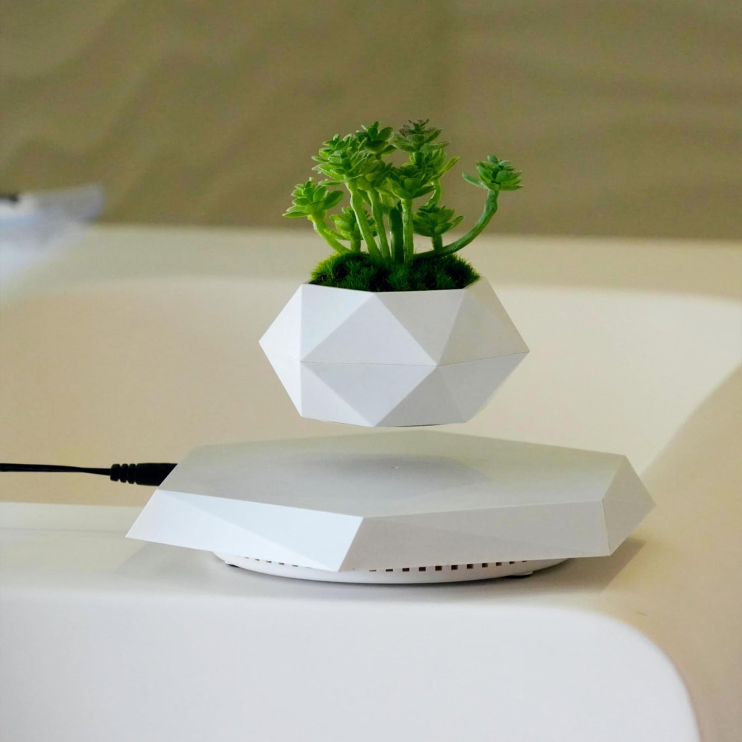 MAGECMOON HCNT Levitating Plant Pot, Magnetic Levitation Flower Pot Rotating Planters Suspension Floating Planter Succulents Potted for Home Living Room Office Desk Decoration (White)