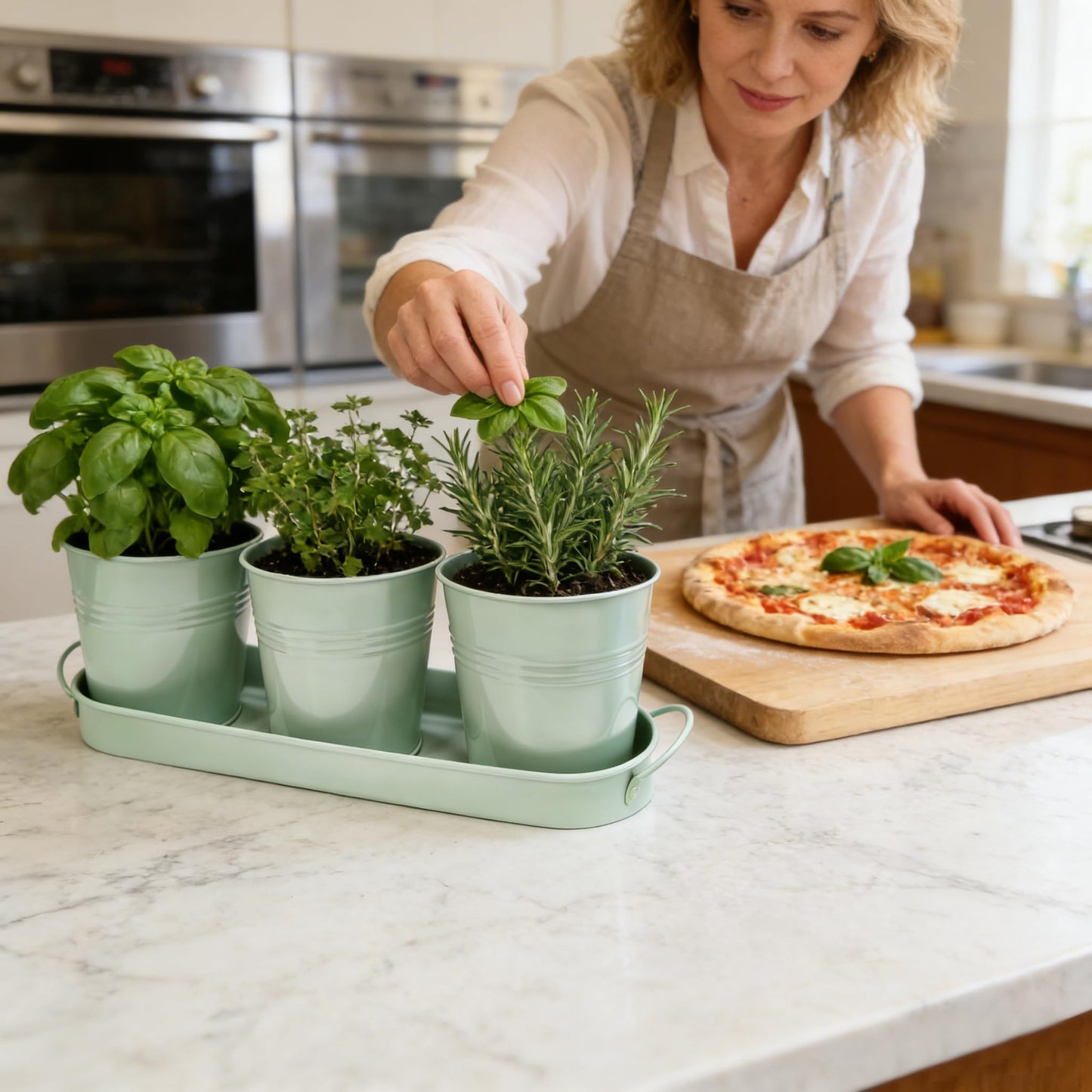 SORANGEUN Metal Herb Garden Planter Set with Tray, 3-Pack Green Zinc-Coated Windowsill Plant Pots with Drainage Holes & Handles for Indoor Outdoor Kitchen Garden