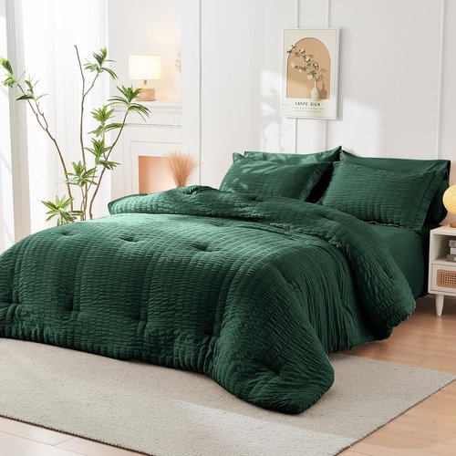 HYMOKEGE Emerald Green Queen Comforter Set Seersucker 7 Pieces, All Season Luxury Bed in a Bag Queen for Bedroom, Bedding Set with Comforter, Sheets, Pillowcases & Shams