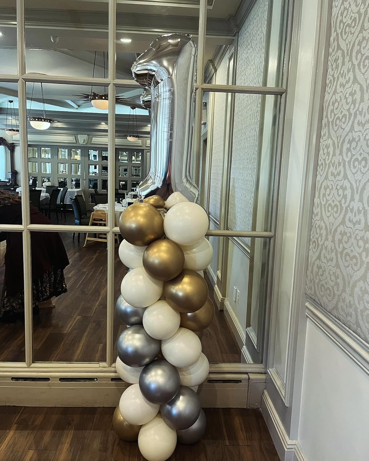 Silver Number 40 Balloon - 40 Inch Giant Foil Balloon for 40th Birthday Party Decorations