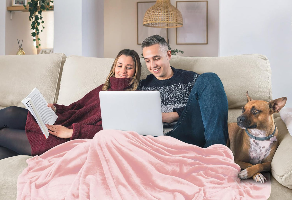Utopia Bedding Fleece Blanket - Luxury Soft Microfiber Throw in Pink | Anti-Static, 50x60 Inch