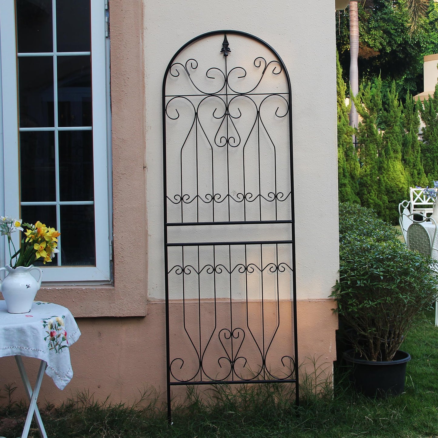 SCENDOR Metal Trellis 82.7" H x 26.7" W Tall Powder-Coated Black Garden Trellis Wrought Iron Heavy Scroll Metal Decoration Lawn Patio for Rose Clematis Ivy Weather Resistant Garden Addition 1 Pack
